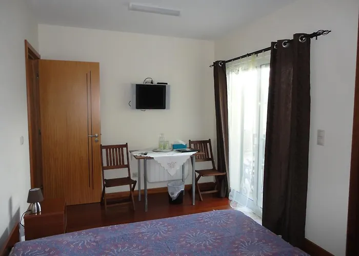 Lena's Ponta Delgada